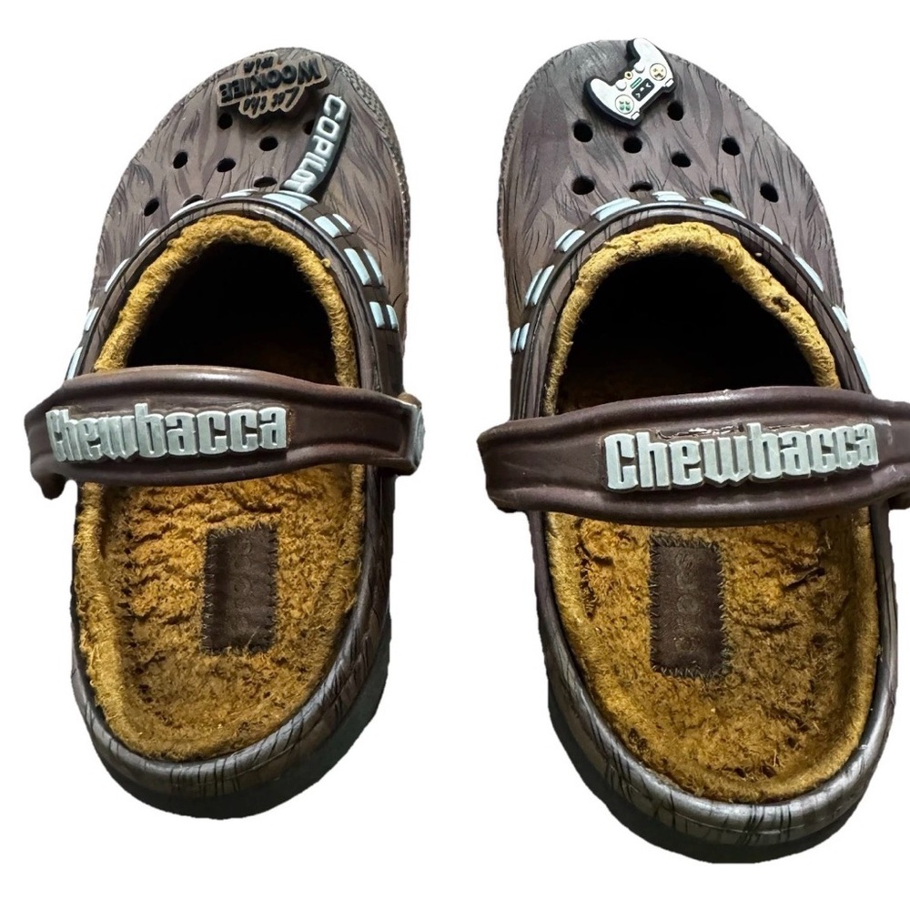 Crocs Star Wars Chewbacca Classic Lined Clog Espresso 2023 Size M5‎ / W7 Jibbetz - Picture 2 of 7